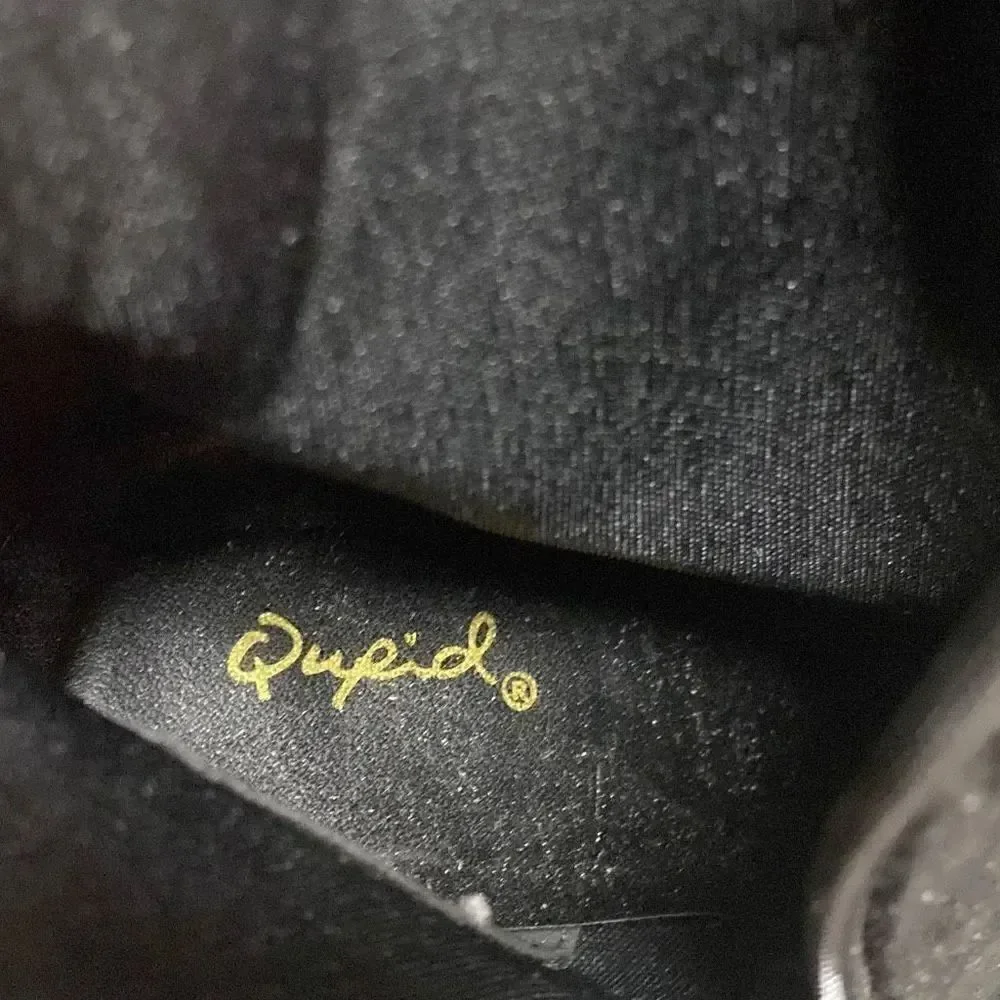 Qupid Black Faux Suede Pointed Toe Block Heel Bootie Size 9